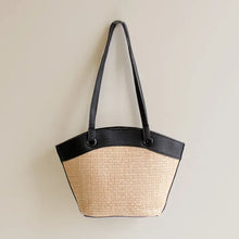 Load image into Gallery viewer, SS26 BLACK OLIVIA SHOULDER BAG