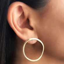 Load image into Gallery viewer, SS26 La-aSOLE DE1951 DANGLING CIRCLE EARINGS