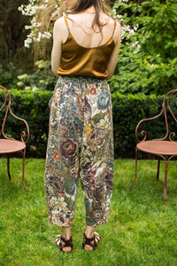 Love Grows Wild Boho Linen Bee Print Cropped Artist Pants: Ankle / Floral / One Size