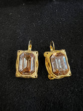 Load image into Gallery viewer, SWAROVSKI CRYSTAL GOLD VINTAGE EARRING #198