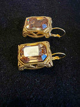 Load image into Gallery viewer, SWAROVSKI CRYSTAL GOLD VINTAGE EARRING #198