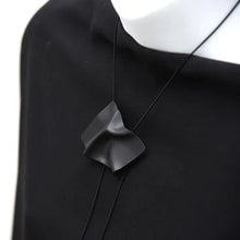 Load image into Gallery viewer, MOBULA LARIAT NECKLACE 22046