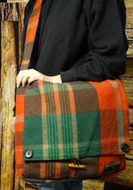 Load image into Gallery viewer, WOOLEN BAG 1020