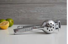 Load image into Gallery viewer, Mexican metal Juicer