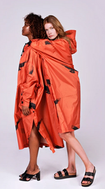 Load image into Gallery viewer, RAINKISS THE BIRDS PONCHO / RAIN JACKET