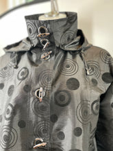 Load image into Gallery viewer, BLACK MULTI DOTS REVERSIBLE RAIN JACKET 8840