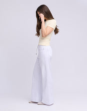 Load image into Gallery viewer, SS26 2971 LILY WIDE FEATHERWEIGHT
