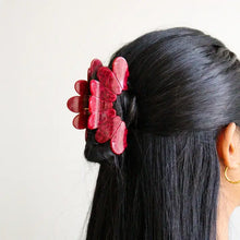 Load image into Gallery viewer, SS26 #HC2512-R PETAL CLAW CLIP
