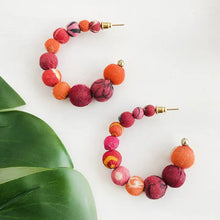 Load image into Gallery viewer, SS26 WORLDFINDS KANTHA GRADUATED FIESTA HOOPS
