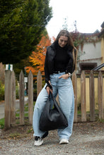 Load image into Gallery viewer, SS26 RISA SS26 KNOT TOTE BAG (LEATHER)

