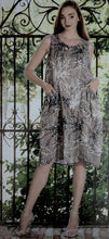 Load image into Gallery viewer, DRESS WITH STRING POCKET
