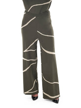 Load image into Gallery viewer, KNITTED PATTERNED PANT
