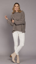 Load image into Gallery viewer, EL6007 SWEATER
