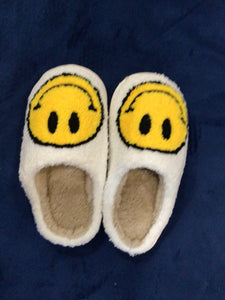 FUN SLIPPERS HAPPY FACE