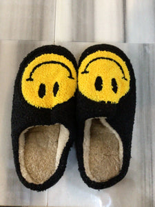 FUN SLIPPERS HAPPY FACE