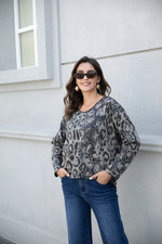 Load image into Gallery viewer, FW25 GISELLE ANIMAL SWEATER RW-32
