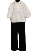 Load image into Gallery viewer, SHORT BLOUSE
