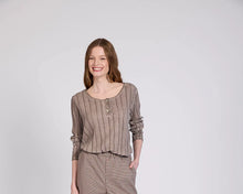 Load image into Gallery viewer, LONG SLEEVE STRIPED TOP
