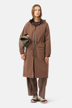 Load image into Gallery viewer, ILSE THERMAL 01 LONG RAINJACKET
