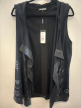 Load image into Gallery viewer, FW24 HOOD VEST LG469
