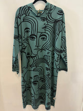 Load image into Gallery viewer, FW24 FACE TUNIC RO9032
