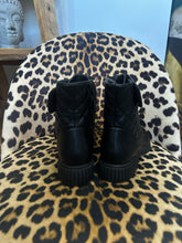 Load image into Gallery viewer, AQUA FLEX BOOT 28 COUTURE-97
