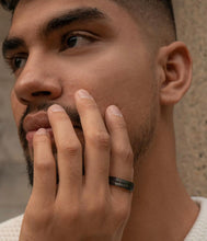 Load image into Gallery viewer, ARZ STEEL--BLACK STEEL BLACK STONE RING-- 7MM SSR29B
