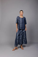 Load image into Gallery viewer, BLUE PATTERNED COTTON SKIRT
