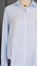 Load image into Gallery viewer, SS26 MO30127 FEELS LIKE SILK BLOUSY SHIRT
