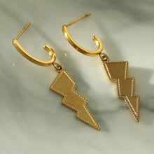 Load image into Gallery viewer, Spark Earring 21046
