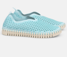 Load image into Gallery viewer, TULIP SNEAKERS
