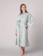 Load image into Gallery viewer, Serena Robe N200R
