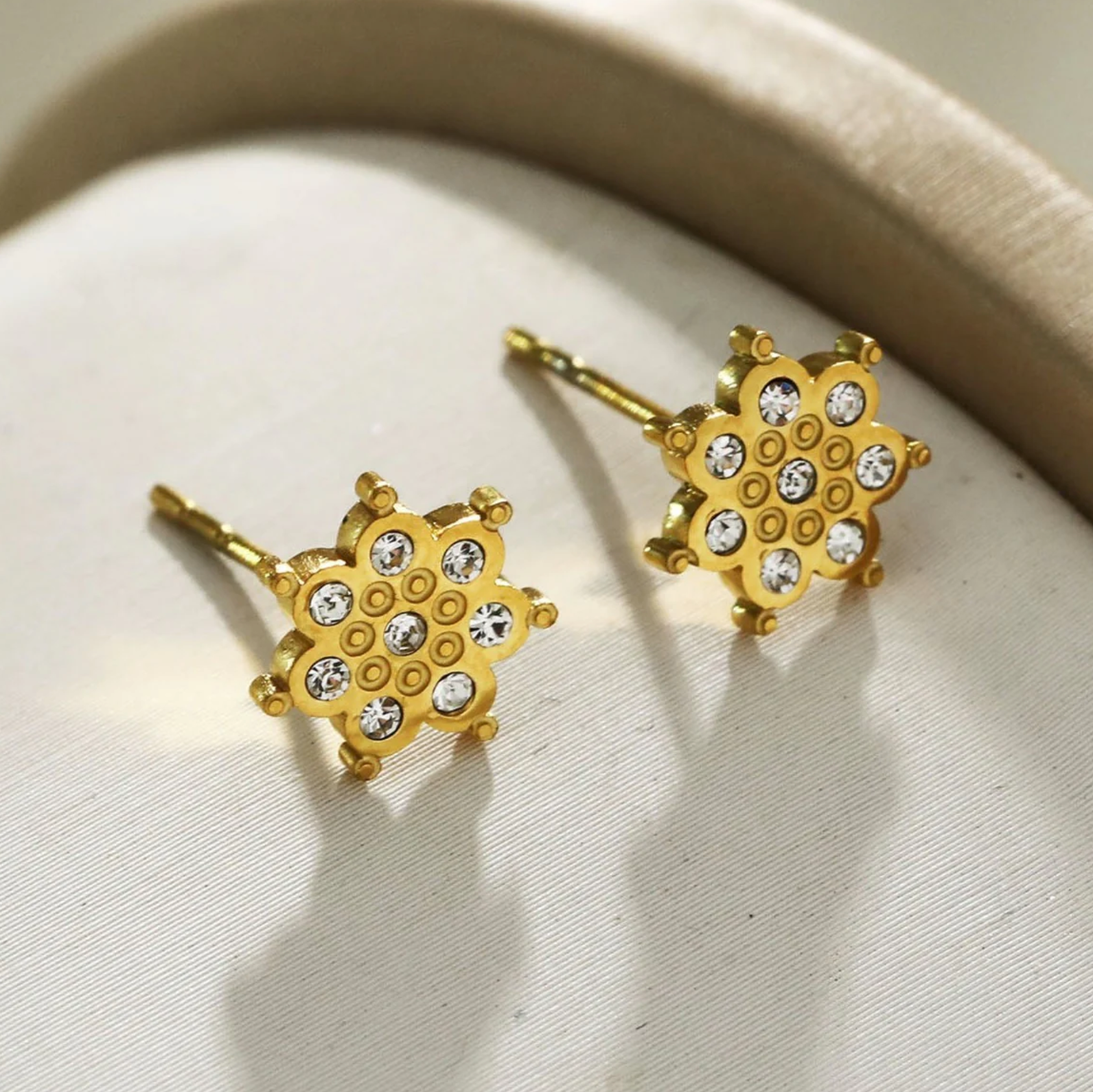 Agnes Stud Earrings 122202