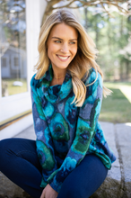 Load image into Gallery viewer, FW24 FLORAL COWL H50539
