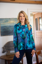 Load image into Gallery viewer, FW24 FLORAL COWL H50539
