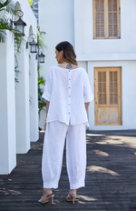 Load image into Gallery viewer, SS25 MAE'S LINEN TOP 17548
