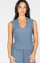 Load image into Gallery viewer, PUCKER FABRIC V NECK
