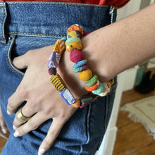 Load image into Gallery viewer, BUTTON BRACELET
