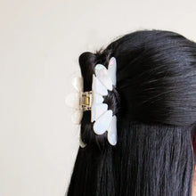 Load image into Gallery viewer, SS26 WHITE IRIDESCENT PETAL CLAW CLIP
