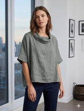 Load image into Gallery viewer, SS26 Classic Lino and more 12238 - Linen top with collar

