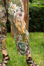 Load image into Gallery viewer, Love Grows Wild Boho Linen Bee Print Cropped Artist Pants: Ankle / Floral / One Size
