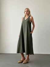 Load image into Gallery viewer, SPRING MIDI DRESS
