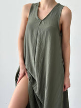 Load image into Gallery viewer, SPRING MIDI DRESS
