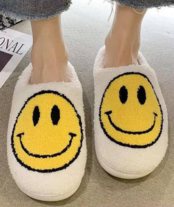 FUN SLIPPERS HAPPY FACE