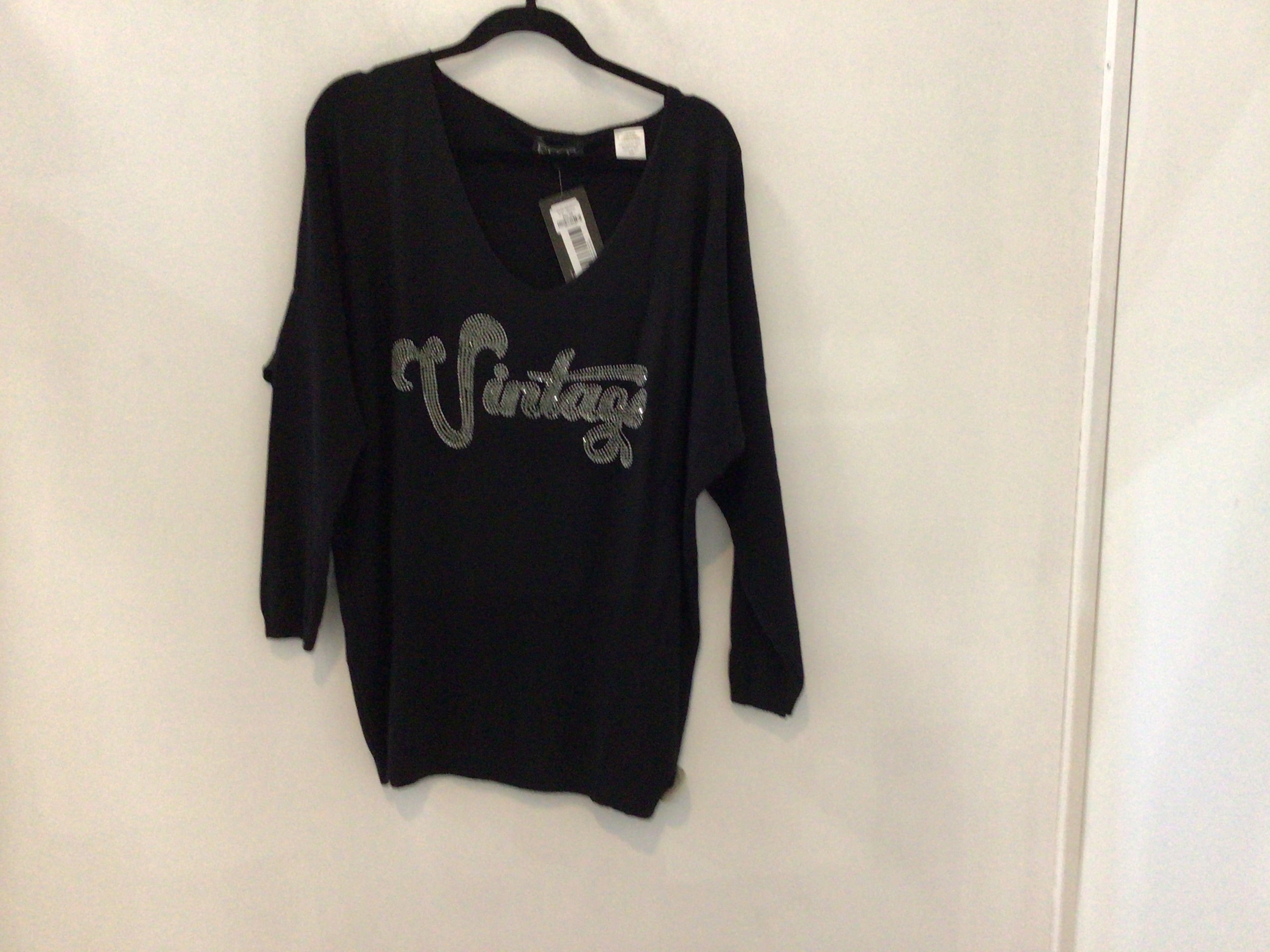 FW24 V-NECK W VINTAGE SIGN 4-FW2451-4