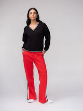 Load image into Gallery viewer, FW26 ES SPORTS V- NECK PULLOVER
