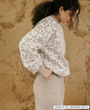 Load image into Gallery viewer, FLORAL CHECKERED SWEATER
