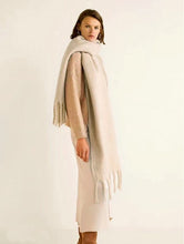 Load image into Gallery viewer, SOFT LARGE SCARF W/FRINGE sf0137
