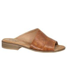 Load image into Gallery viewer, TAXI SHEENA SANDALS
