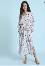 Load image into Gallery viewer, MAHOGANY JUNGLE CATS ROBE N141R
